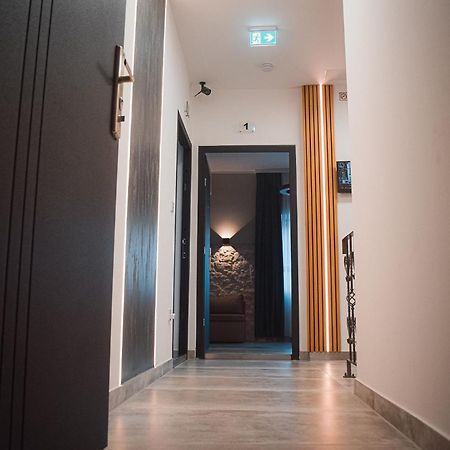 Apartments Jelovic Sinj Exterior foto